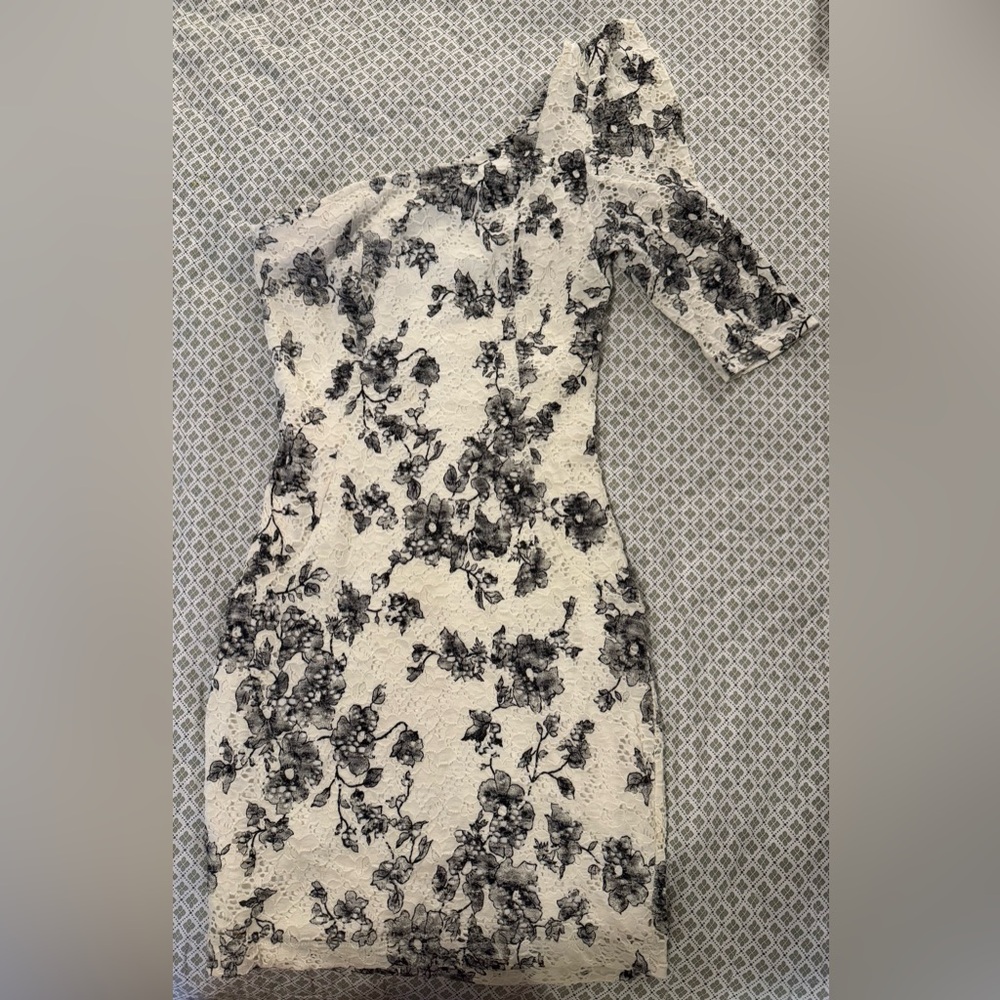Mystic Black and White Floral Lace Dress Size Small